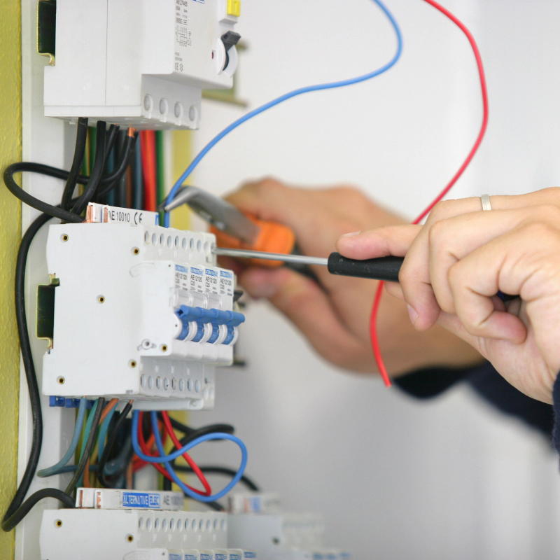 electrical repair service - circuit breaker